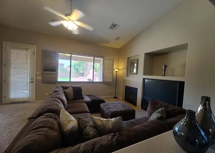 Ii Minutes To Airport And Downtown Phoenix