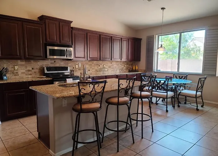 Hotel Ii Minutes To Airport And Downtown Phoenix