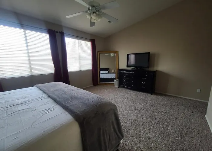 Hotel Ii Minutes To Airport And Downtown Phoenix